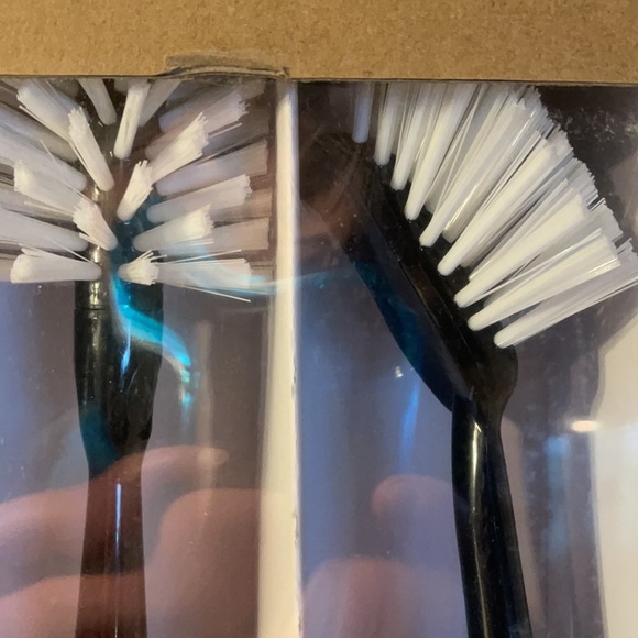COPY - Rae Dunn Set of 7 Cleaning Brushes- Wood Handles - Picture 5 of 6